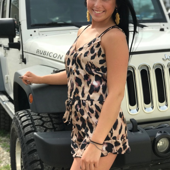 Silky Leopard Two Piece Set - Picture 2 of 3